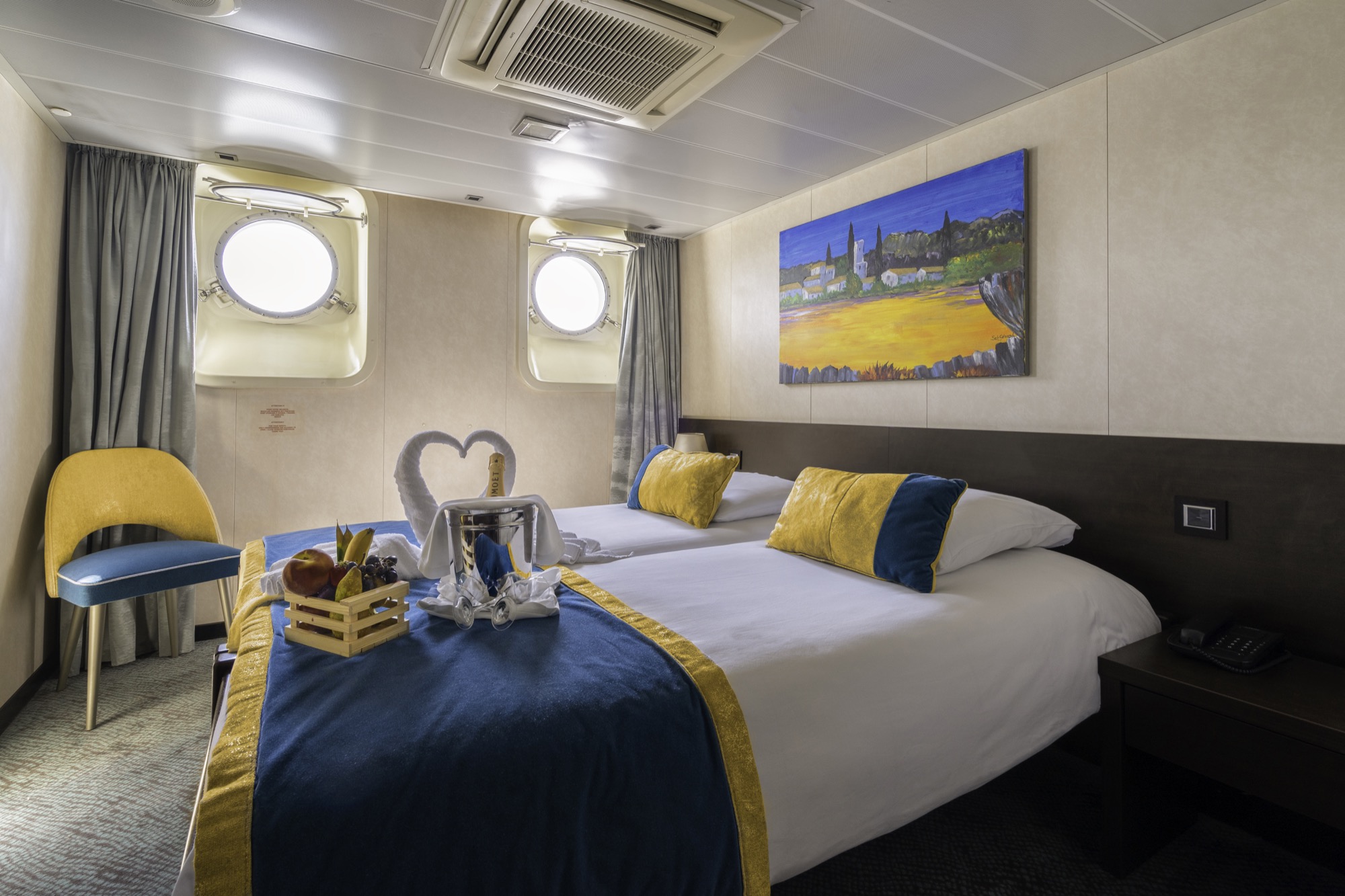 CroisiEurope MS LA Belle de'Adriatique Porthole Cabin 2.jpg